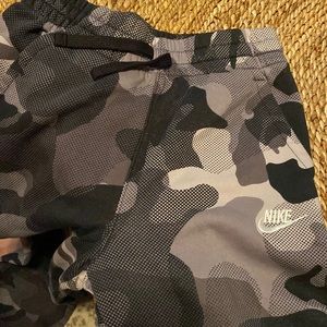 Nike Camo warm up pants size XL